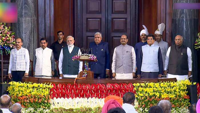 Lok Sabha passes Women&#039;s Reservation Bill by 454 to 2 votes
