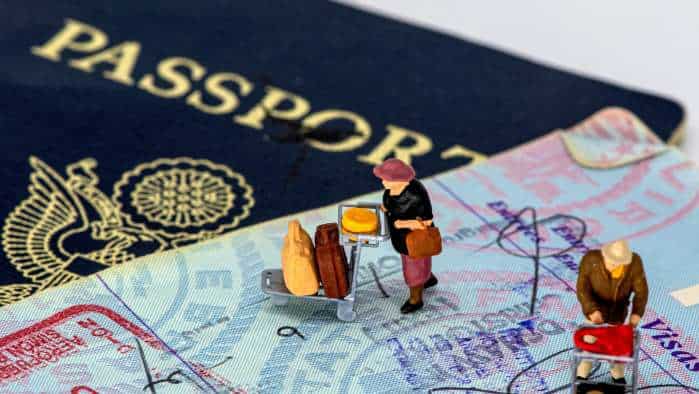  India suspends visa services in Canada till further notice 