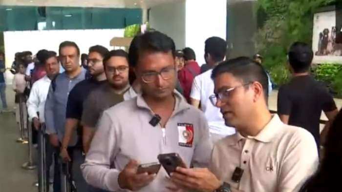 Apple iPhone 15 sale begins today: Long queues outside store in Mumbai