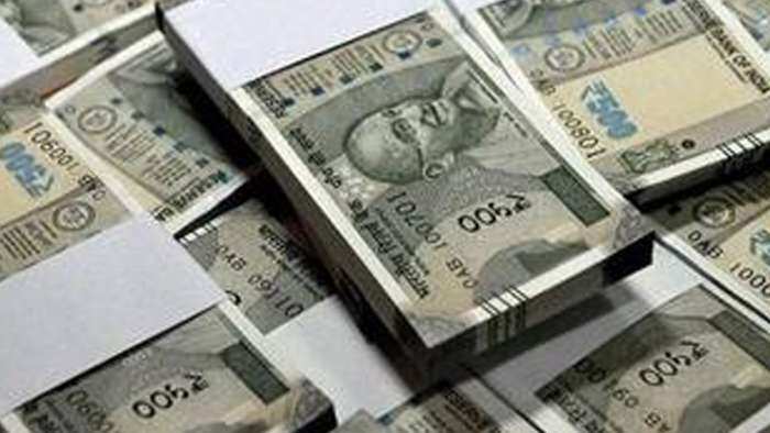 https://www.zeebiz.com/personal-finance/news-debt-mutual-funds-vs-fixed-deposits-are-debt-funds-a-better-choice-for-higher-returns-and-early-withdrawal-stst-256020