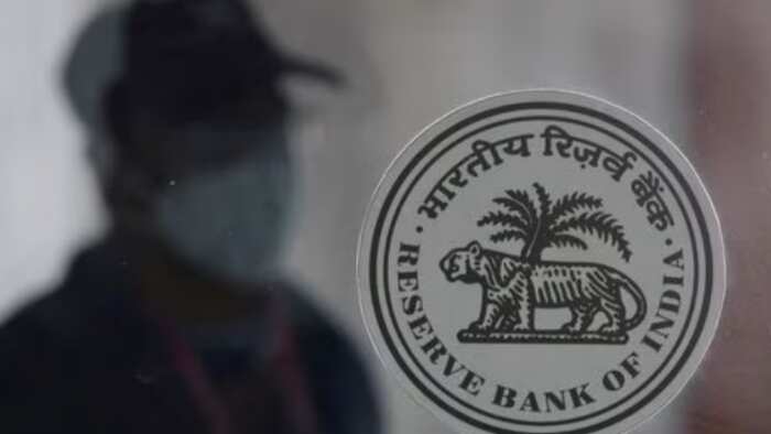 https://www.zeebiz.com/india/news-indias-activist-central-bank-to-temper-rupee-bond-gains-post-index-inclusion-jpmorgans-jahangir-aziz-256329
