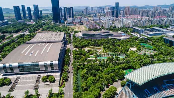 https://www.zeebiz.com/companies/news-shakuntalam-lancraft-to-invest-rs-1500-crore-to-set-up-industrial-park-in-greater-noida-256571