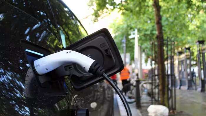  350 public electric vehicle charging points to be set up: New Delhi Municipal Council 