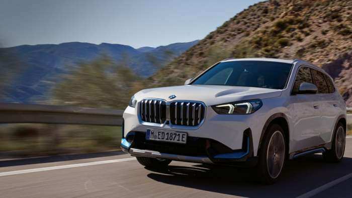 https://www.zeebiz.com/automobile/news-bmw-launches-ix1-electric-suv-in-india-check-price-range-features-256758