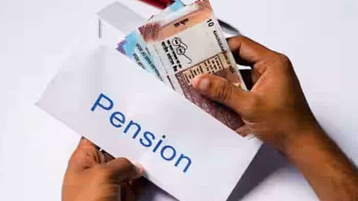 https://www.zeebiz.com/personal-finance/news-guaranteed-pension-system-gps-vs-old-pension-scheme-ops-which-pension-scheme-offers-maximum-retirement-benefits-nps-pension-benefit-stst-256923