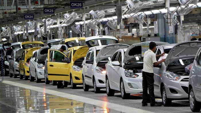 Festive demand steers passenger vehicle wholesales to record high in September