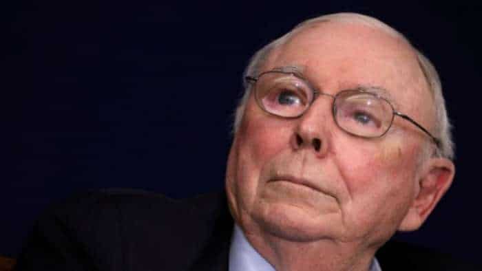  Charlie Munger, who was Warren Buffett's right-hand man at Berkshire, dies at 99 