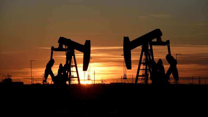  Commodity Capsule| Brent crude inches higher; gold consolidates, copper rises 