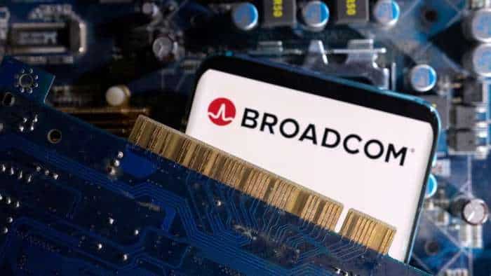  Broadcom to lay off 1,300 VMware employees following takeover 