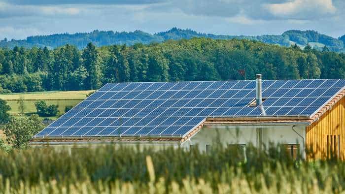  Rooftop solar installations rise 34.7% to 431 MW in Jul-Sep: Mercom 