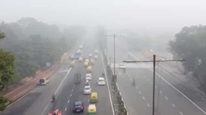  Delhi records minimum temperature of 8.3 degree celsius, with rain likely during day 