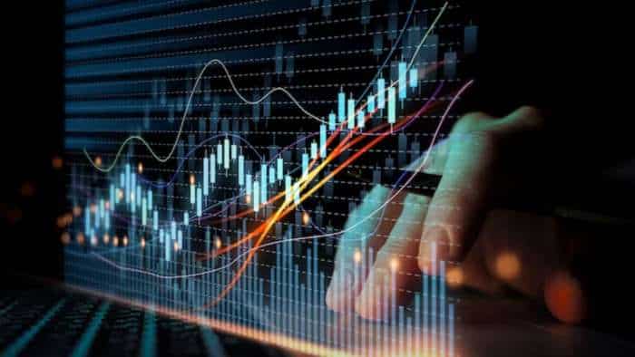  Share Market Today LIVE: Nifty crosses 22,100, Sensex gains 400 pts; Tata Steel, Hindalco among top blue-chip gainers 