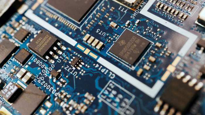  India to be on high-stake global stage of chip makers in 5 years: IT Minister Vaishnaw 