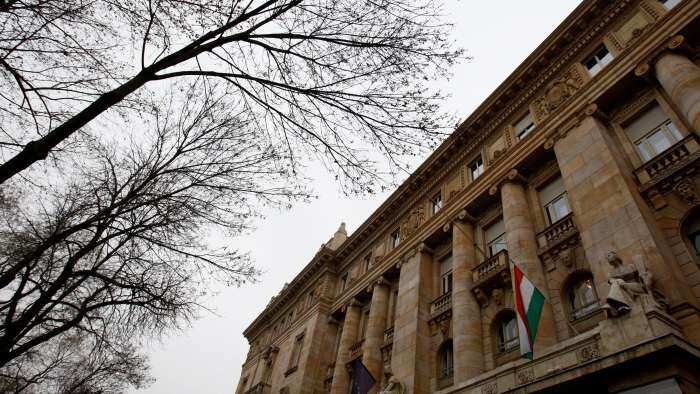 Hungary central bank says credible fiscal planning needed to cut risks