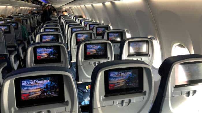 Over 44% respondents of survey say they paid extra for flight seats 
