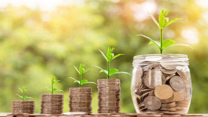 Power of Compounding: How Rs 5,000 SIP can help you build Rs 1.76 crore corpus; know with examples