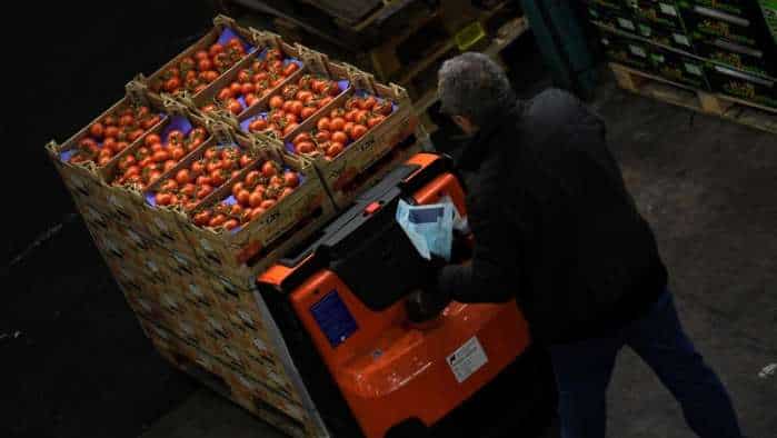 German wholesale prices fall 3.0% in March