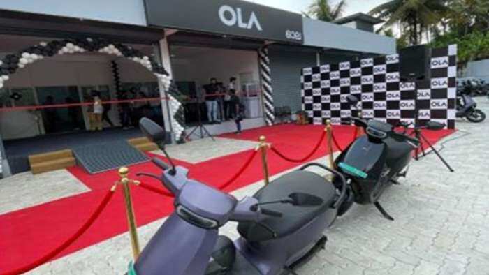 Ola Electric inaugrates 500th service centre launch in Kerala, S1 X pus S1 Air S1 Pro price and launch