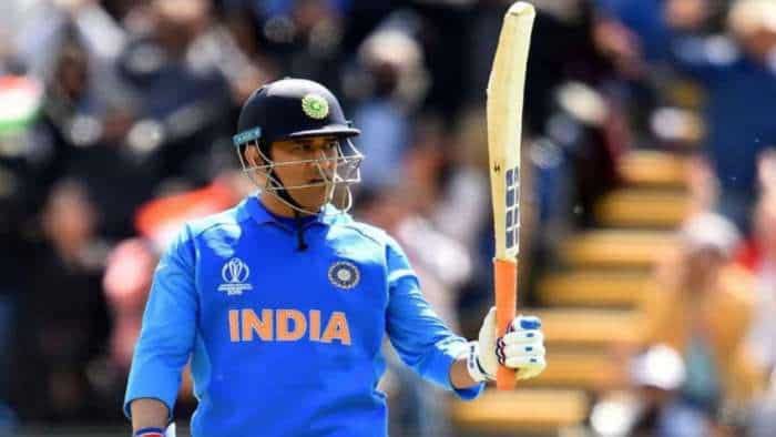 Scammer portraying as MS Dhoni asks for Rs 600 as help from fans; DoT alerts users