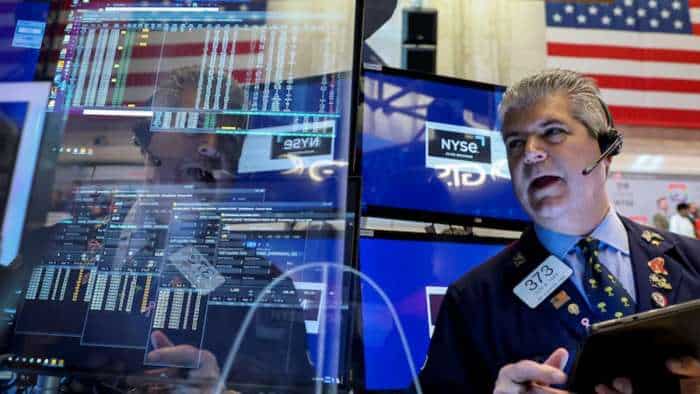 US stock market: S&amp;P, Dow end slightly up, extend closing streaks despite Disney drag