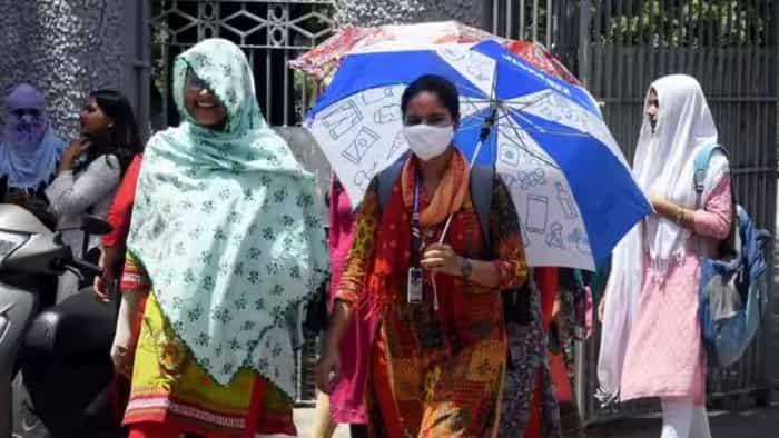 https://www.zeebiz.com/india/news-delhi-weather-forecast-today-tomorrow-this-week-imd-predicted-heatwave-loo-humidity-minimim-maximum-temperature-to-touch-44-degree-celsius-between-may-14-to-may-20-289829