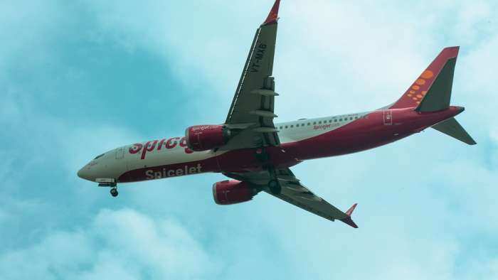 SpiceJet&#039;s Delhi-Goa flight delayed due to technical snag, passengers stranded