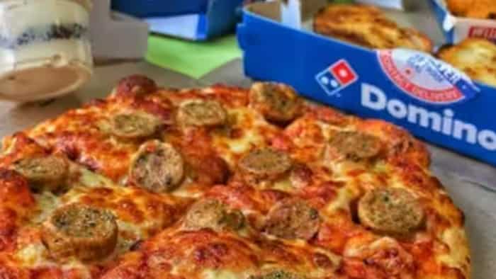 https://www.zeebiz.com/companies/news-dominoz-pizza-offer-lapinoz-paneer-subway-american-pizzamaker-aims-to-double-store-count-to-4000-in-india-in-5-to-6-years-295230