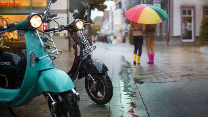 Electric Scooter: 5 essential tips to protect EVs this rainy season