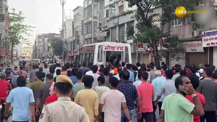 https://www.zeebiz.com/india/video-gallery-udaipur-stabbing-incident-mortal-remains-of-student-taken-for-last-rites-309506