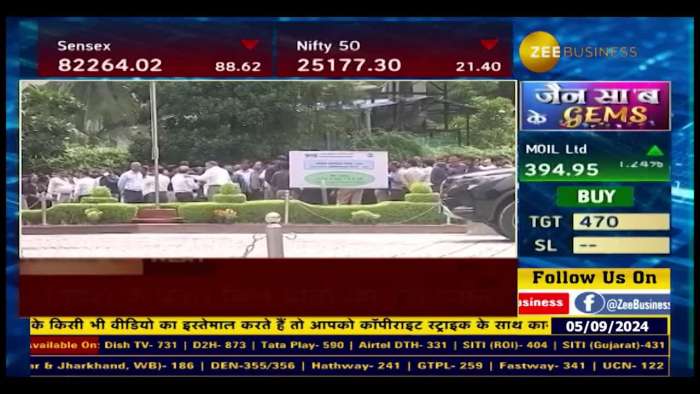 https://www.zeebiz.com/video-gallery-sebi-employees-protest-demand-resignation-of-sebi-chairperson-313068