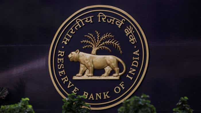  RBI penalises Axis Bank, HDFC Bank for deficiencies in regulatory compliance 