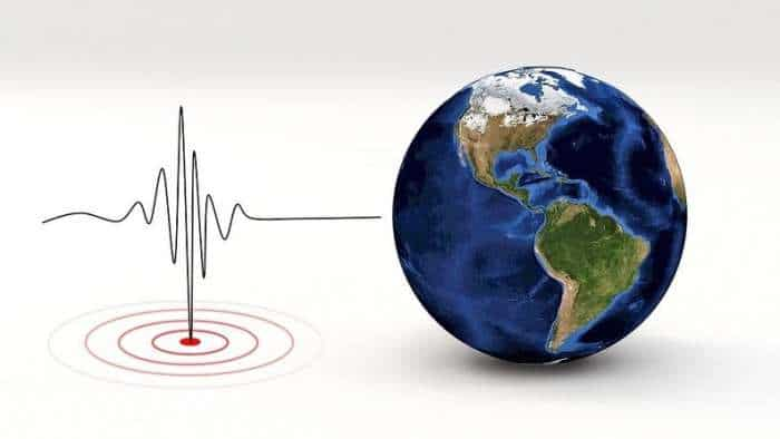 https://www.zeebiz.com/trending/news-earthquake-in-delhi-noida-ncr-just-now-today-58-magnitude-tremors-hit-pakistan-33-kilometer-depth-national-center-for-seismology-faridabad-gurgaon-quake-314338