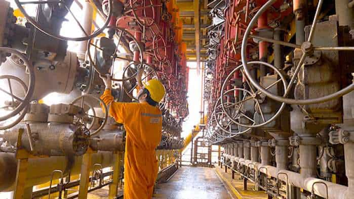 https://www.zeebiz.com/companies/news-ongc-gets-director-to-spearhead-new-energy-petrochemicals-unit-315190