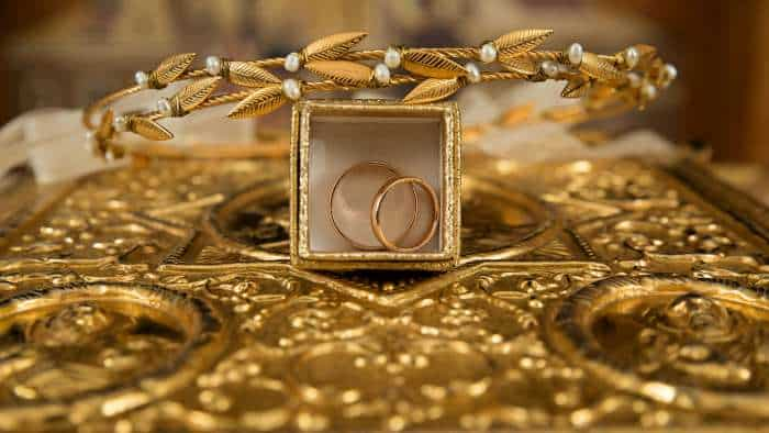  Titan, Kalyan Jewellers in focus after strong Q2 business update; Macquaries maintains outperform on Titan 