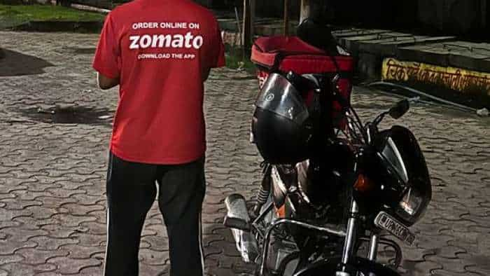 https://www.zeebiz.com/trending/news-zomato-news-hit-and-run-case-today-news-food-delivery-agent-died-mowed-down-by-a-speeding-vehicle-on-outer-ring-road-in-southwest-delhi-rk-puram-resident-320078