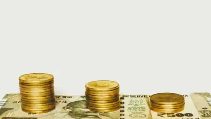 Mutual Fund vs Post Office MIS vs SCSS: Rs 9 lakh investment; which will give the highest return; see calculations