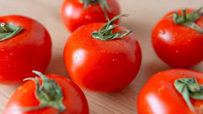  Retail tomato prices drop 22% on improved supplies  