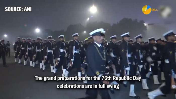 https://www.zeebiz.com/india/video-gallery-rehearsals-for-76th-republic-day-parade-begin-at-kartavya-path-in-delhi-336956