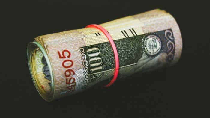 Power of Rs 5,500 SIP: In how many years, Rs 5,500 monthly step up SIP can generate over Rs 10 crore retirement corpus