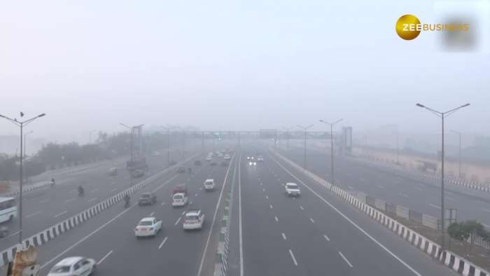 Thick layer of fog blankets Akshardham temple as cold wave continues in National Capital