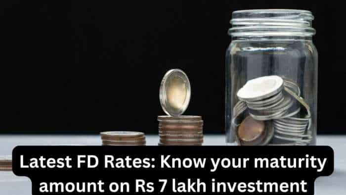 latest fd rates by psu banks like canara bank sbi punjab national bank bank of baroda private banks icici bank hdfc know maturity amount on rs 7 lakh investment fixed deposit interest rate calculator