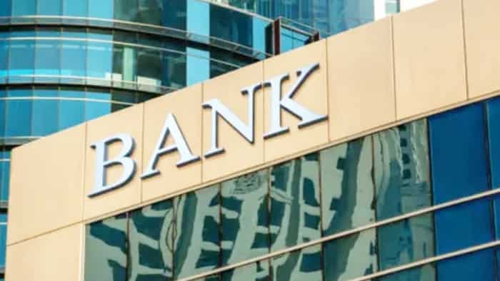 https://www.zeebiz.com/trending/news-banks-to-close-every-saturday-sunday-pib-fact-check-on-5-days-working-in-a-week-from-april-1-rbi-approval-government-response-united-forum-of-bank-unions-strike-for-2-days-on-march-24-march-25-351892