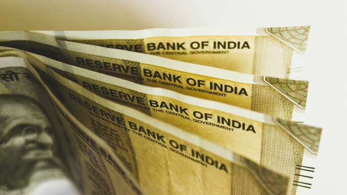Rupee logs strongest weekly gain in over two years, ends at 86 against dollar