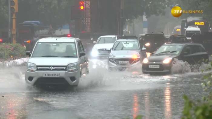 https://www.zeebiz.com/india/video-gallery-delhi-weather-thunderstorms-rain-in-delhi-ncr-over-100-flights-delayed-imd-issues-red-alert-358807