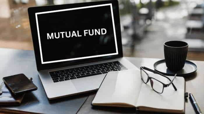  Rs 25,00,000 One-time Investment in Mutual Funds: How many years will it take to create a Rs 5 crore corpus? Check calculations 