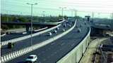 https://www.zeebiz.com/india/news-aim-to-complete-barapullah-phase-3-flyover-by-december-delhi-pwd-minister-361090
