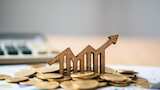 https://www.zeebiz.com/markets/stocks/photo-gallery-icici-direct-jm-financial-recommend-large-midcap-stocks-for-up-to-19-per-cent-returns-369511
