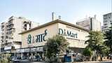 https://www.zeebiz.com/markets/stocks/news-dmart-q1-results-should-you-buy-sell-or-hold-avenue-supermarts-stock-now-373307