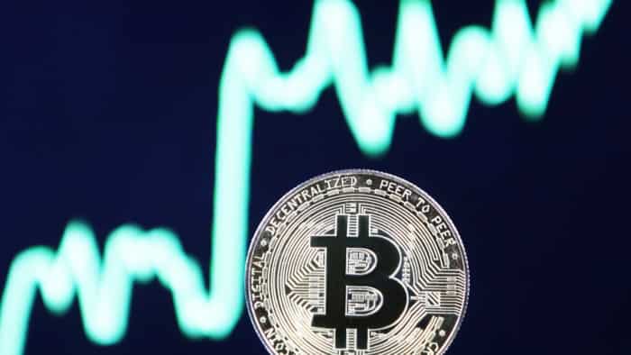  Bitcoin hits lifetime high at $122,600 amid ETF frenzy; is it a good time to invest?  