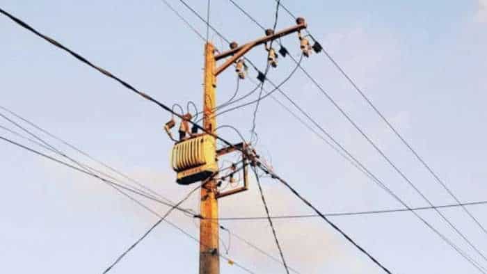 &#039;High Volatility, High Margin&#039;: SEBI chief says power generators, institutional investors set to benefit from electricity derivatives